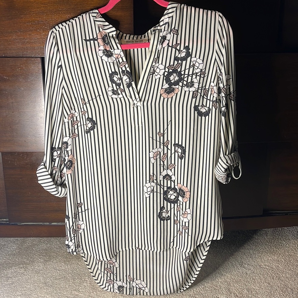 Black & white blouse with flowers